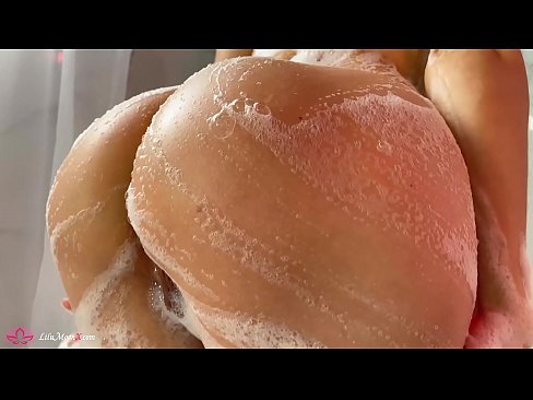 ❤️ Bà thủ dâm âm hộ với máy rung đến cực khoái mãnh liệt trong vòi hoa sen ️  Fucking video  tại chúng tôi% vi.porn-milf300.ru%