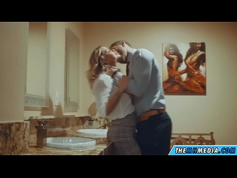 ❤️ Khi một cô gái tóc vàng busty quyến rũ bạn trong một nhà vệ sinh công cộng ️  Fucking video  tại chúng tôi% vi.porn-milf300.ru%